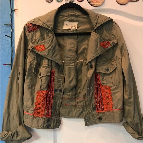 jacket - Picture 2 of 3